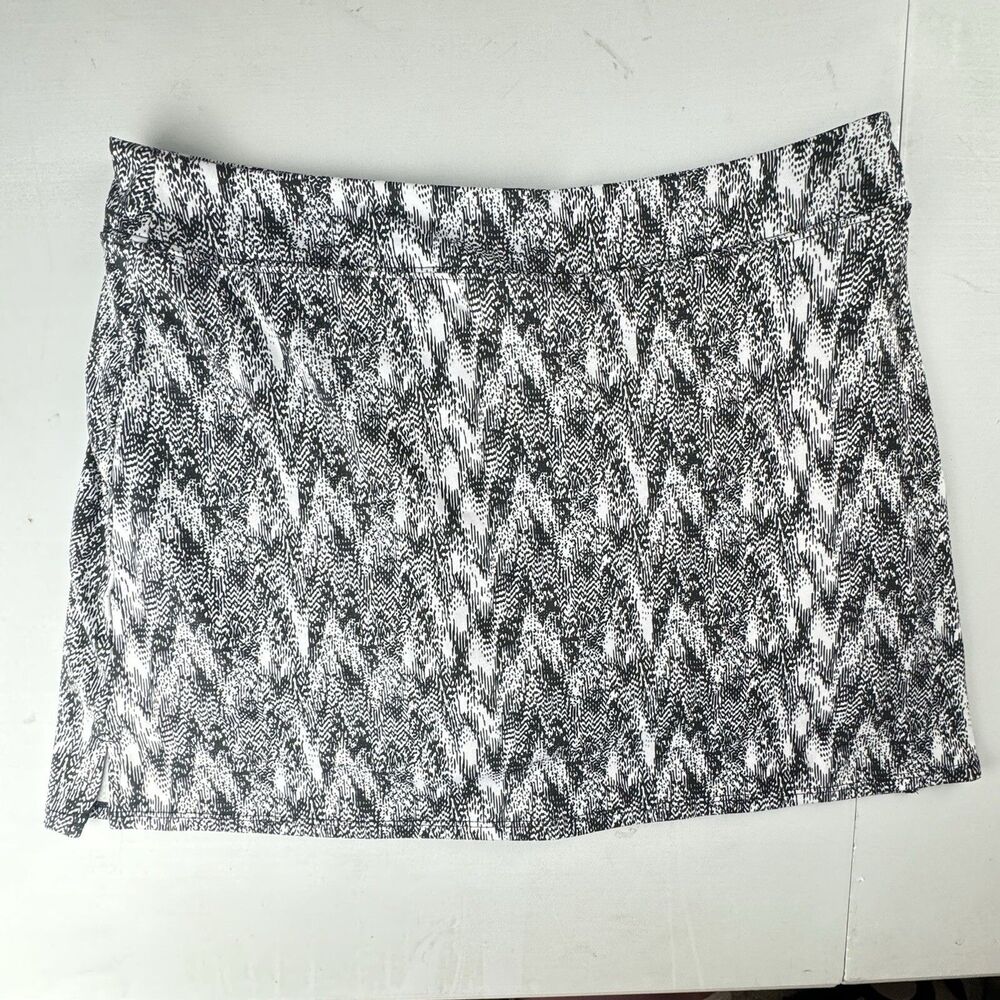 Colorado Clothing Tranquility Skort Women's Large Skirt Black White Leaves Print